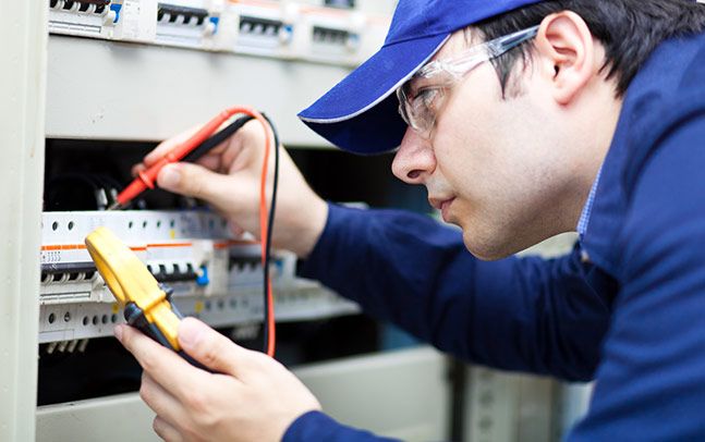 Servicio de mantenimiento y limpieza Servicio de mantenimiento y limpieza